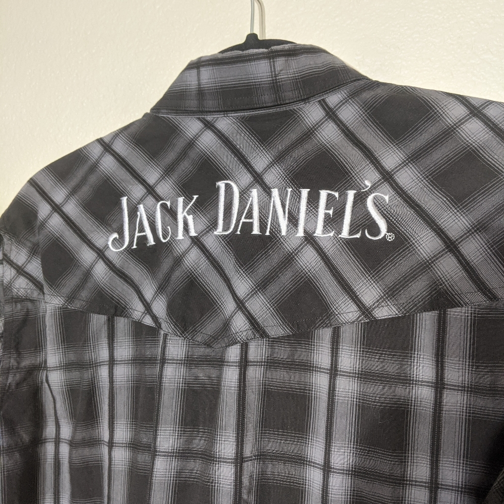 Jack Daniel's Medium snap up shirt